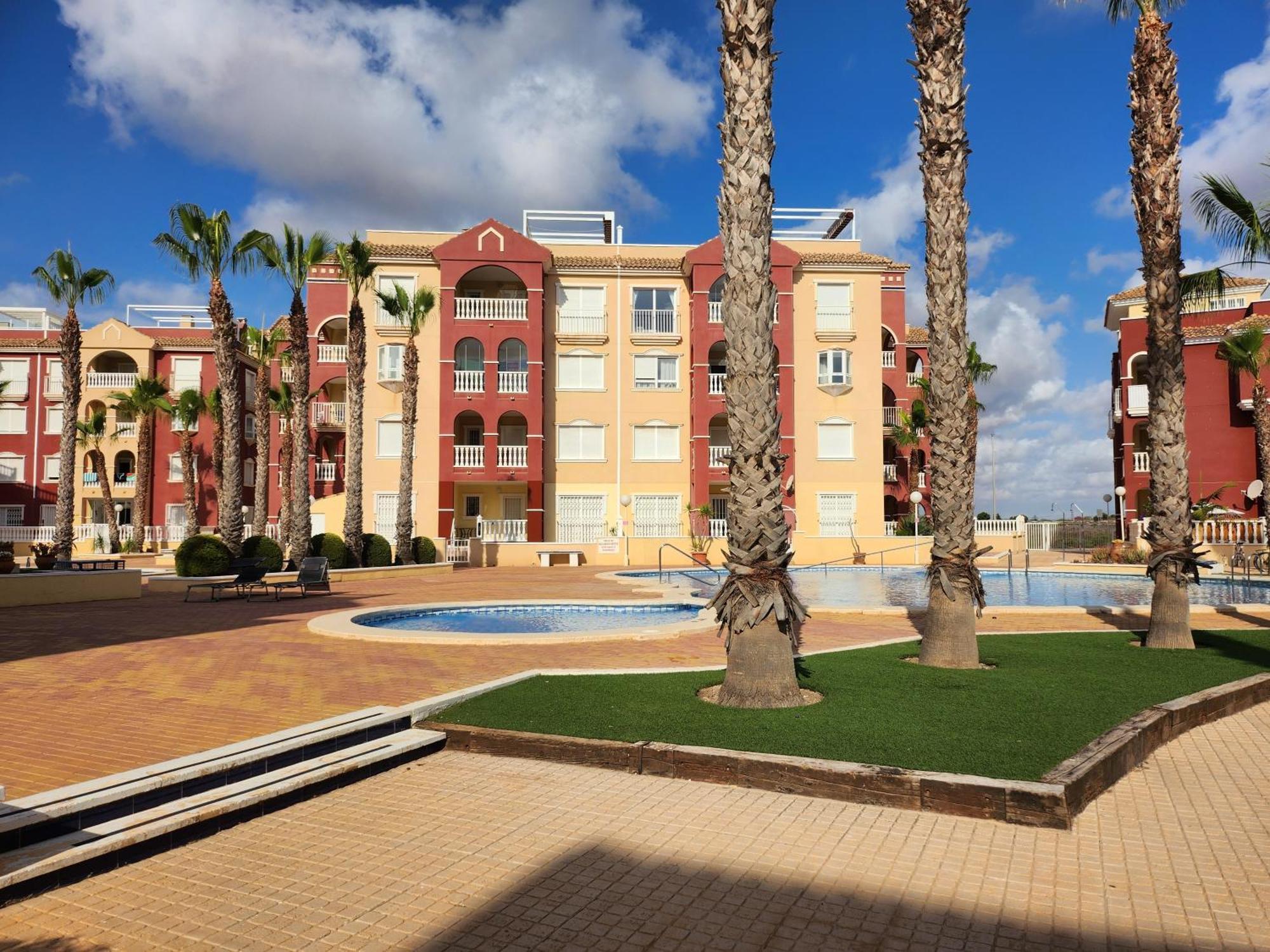 Spacious 3 Bedroom 2 Bathroom Apartment - Puerto Marina Complex Los Alcazares Exterior photo